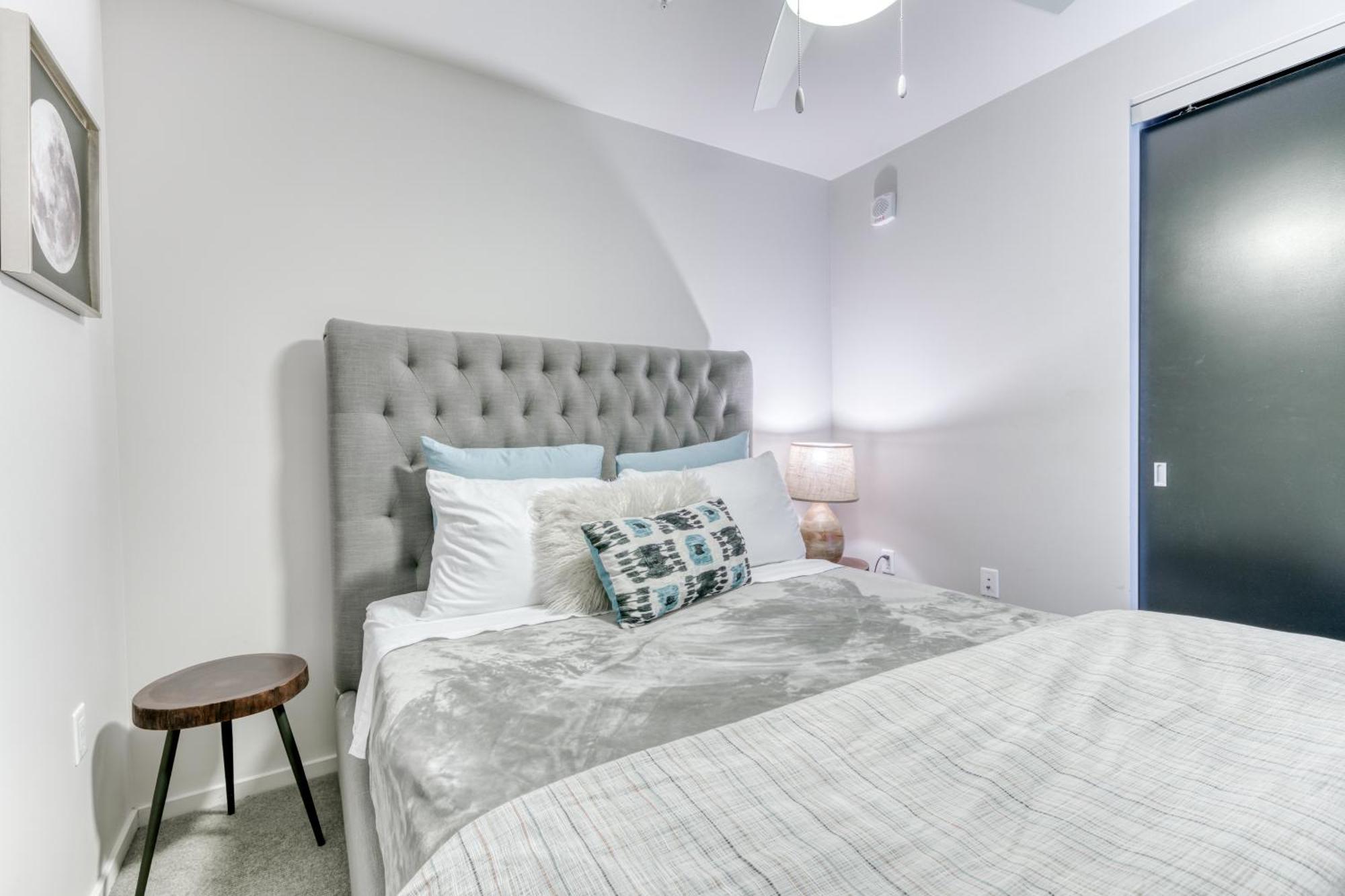 Q21 Condos Portland Chambre photo