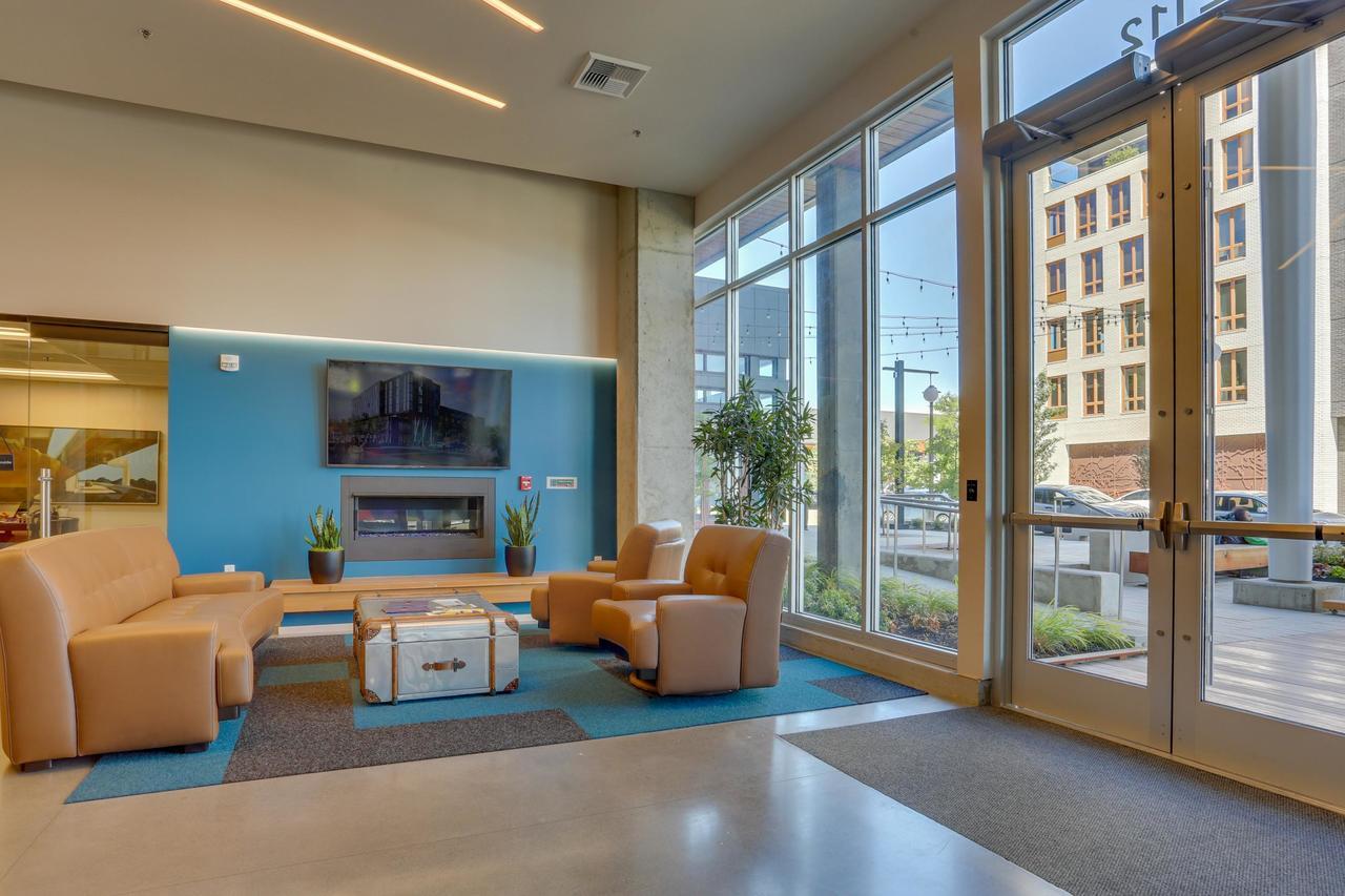 Q21 Condos Portland Chambre photo